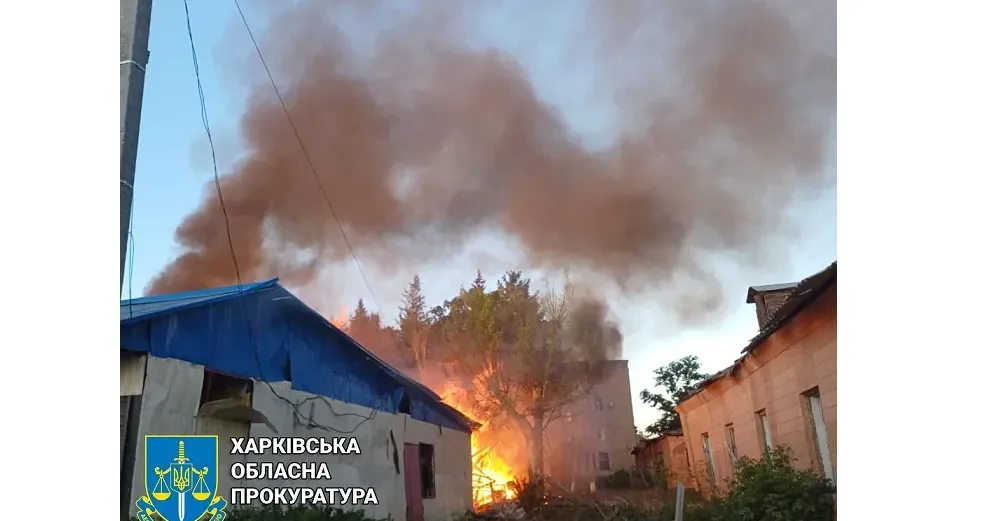 Наслідки одного з останніх обстрілів у селищі Борова. Фото: Харківська обласна прокуратура Наслідки одного з останніх обстрілів у селищі Борова.