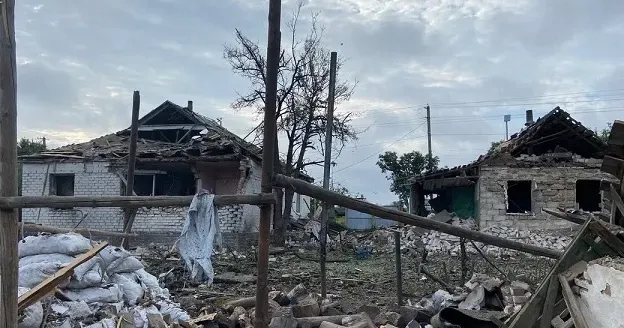Наслідки одного з останніх обстрілів Борівської громади. Фото Олександра Тертишного Наслідки одного з останніх обстрілів Борівської громади