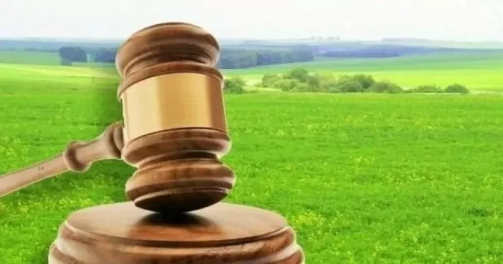 Сьогодні, 18 травня, Верховна Рада України підтримала у другому читанні та в цілому законопроект №2195, який запроваджує обов’язковий продаж земельних ділянок державної та комунальної власності або прав на них через електронні аукціони.