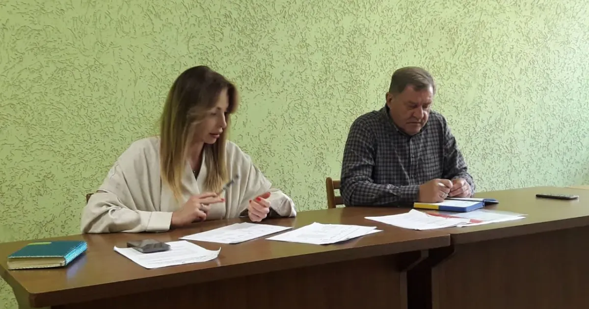 Начальник Борівської селищної військової адміністрації Олександр Тертишний 29 травня провів чергову робочу нараду з керівниками комунальних підприємств, установ та організацій громади, структурних підрозділів селищної ради, старостами, представниками правоохоронних структур.